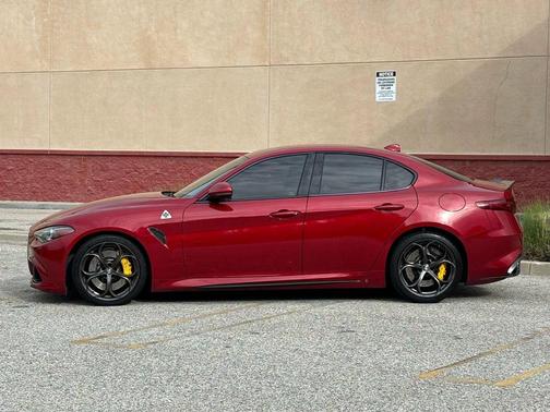 2017 Alfa Romeo Giulia Quadrifoglio