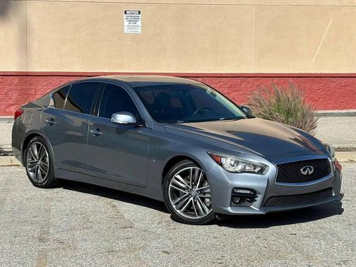 2015 INFINITI Q50 Sport