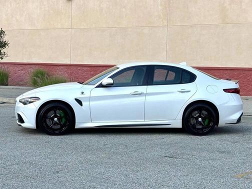 2018 Alfa Romeo Giulia Quadrifoglio