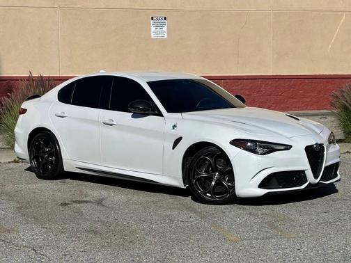 2019 Alfa Romeo Giulia Quadrifoglio