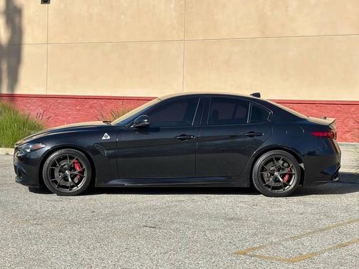 2017 Alfa Romeo Giulia Quadrifoglio