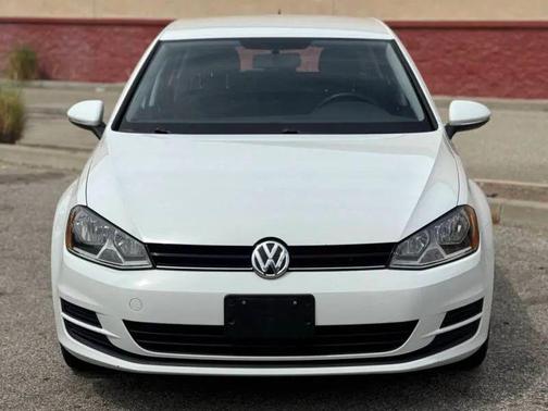 2016 Volkswagen Golf TSI S 4-Door