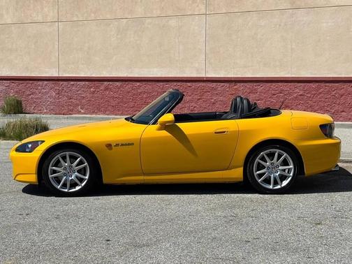 Rio Yellow Pearl 2004 Honda S2000 Base