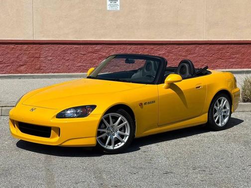Rio Yellow Pearl 2004 Honda S2000 Base