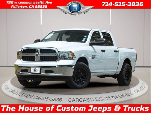Bright White Clearcoat 2023 RAM 1500 Classic SLT