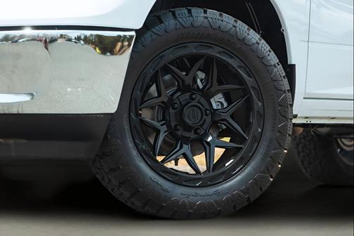 Bright White Clearcoat 2023 RAM 1500 Classic SLT