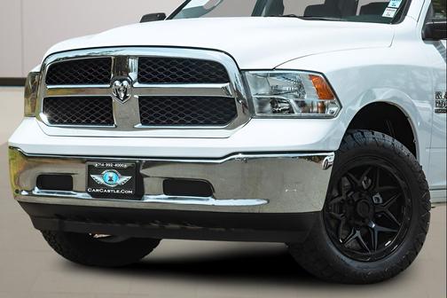Bright White Clearcoat 2023 RAM 1500 Classic SLT