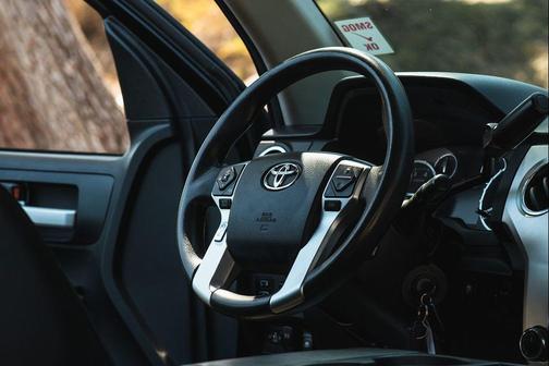 2014 Toyota Tundra SR5