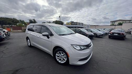2017 Chrysler Pacifica Touring