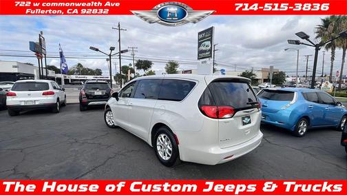 2017 Chrysler Pacifica Touring