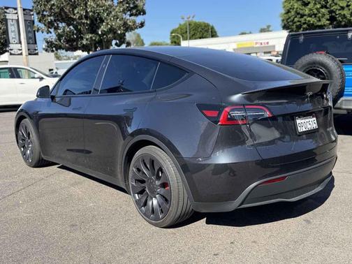 2025 Tesla Model Y Performance Dual Motor All-Wheel Drive