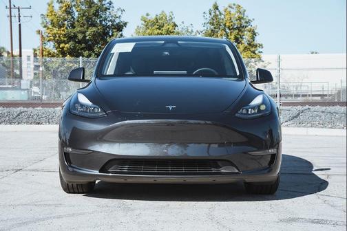 2025 Tesla Model Y Performance Dual Motor All-Wheel Drive