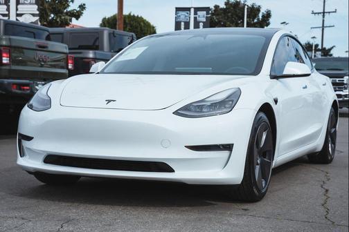 2022 Tesla Model 3 Standard Range