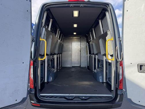 2019 Mercedes-Benz Sprinter 2500 High Roof