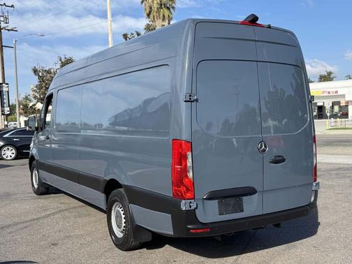 2019 Mercedes-Benz Sprinter 2500 High Roof