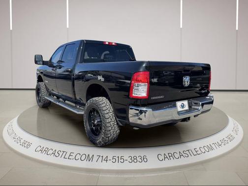 Diamond Black Crystal Pearlcoat 2024 RAM 2500 Big Horn Crew Cab 4x4 6'4' Box