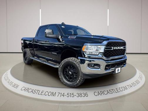 Diamond Black Crystal Pearlcoat 2024 RAM 2500 Big Horn Crew Cab 4x4 6'4' Box