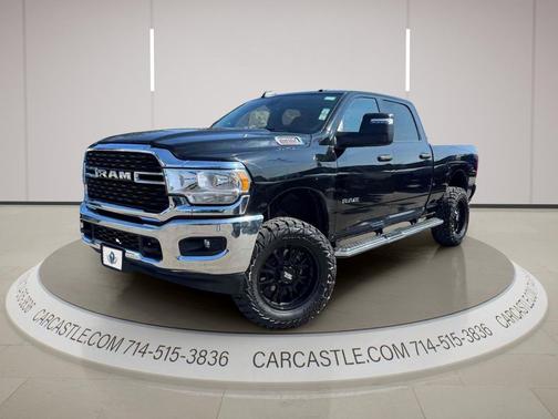 Diamond Black Crystal Pearlcoat 2024 RAM 2500 Big Horn Crew Cab 4x4 6'4' Box