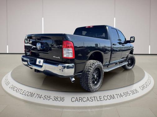 Diamond Black Crystal Pearlcoat 2024 RAM 2500 Big Horn Crew Cab 4x4 6'4' Box