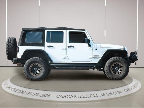 Bright White Clearcoat 2018 Jeep Wrangler JK Unlimited Sport