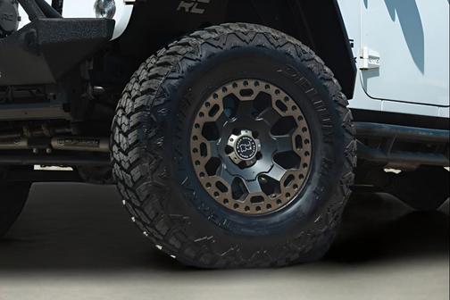 Bright White Clearcoat 2018 Jeep Wrangler JK Unlimited Sport