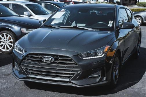 2019 Hyundai Veloster 2