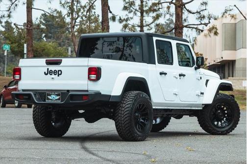 2024 Jeep Gladiator Sport S