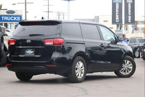 2015 Kia Sedona L