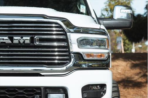 2024 RAM 2500 Laramie Crew Cab 4x4 6'4' Box