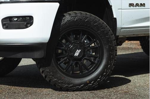 2024 RAM 2500 Laramie Crew Cab 4x4 6'4' Box