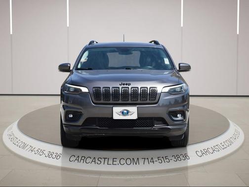 Granite Crystal Metallic Clearcoat 2019 Jeep Cherokee Latitude