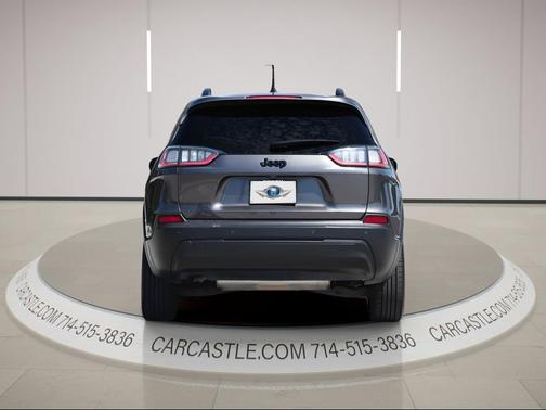 Granite Crystal Metallic Clearcoat 2019 Jeep Cherokee Latitude