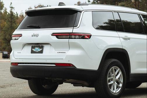 2023 Jeep Grand Cherokee L Laredo