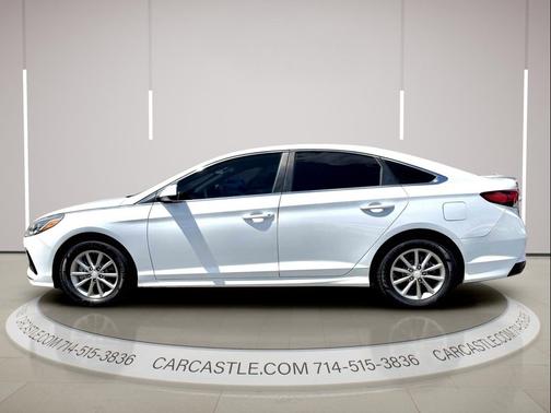Quartz White Pearl 2018 Hyundai SONATA SE