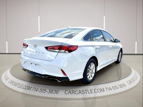 Quartz White Pearl 2018 Hyundai SONATA SE