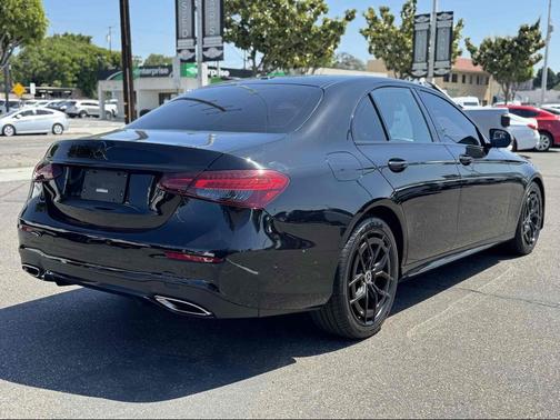 Obsidian Black Metallic 2022 Mercedes-Benz E-Class RWD Sedan