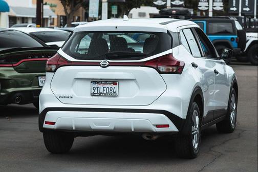 2021 Nissan Kicks S