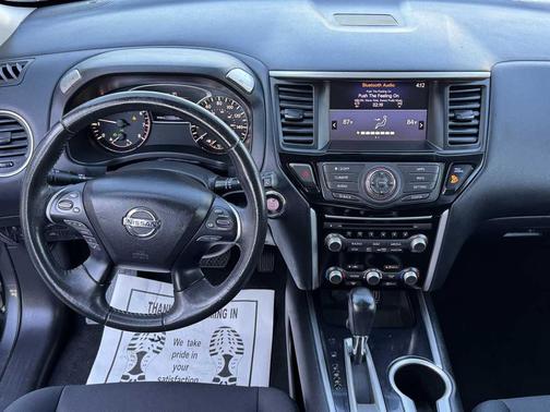 2019 Nissan Pathfinder SV