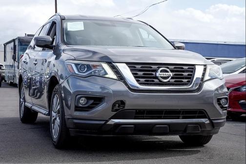 2019 Nissan Pathfinder SV