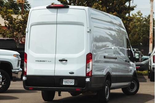 2022 Ford Transit-250 Base
