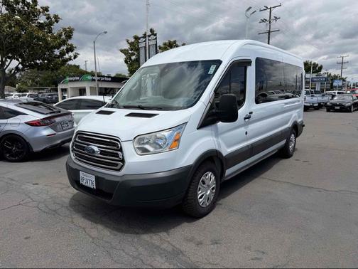 Oxford White 2017 Ford Transit-350 XLT