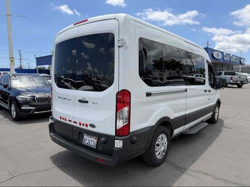 Oxford White 2017 Ford Transit-350 XLT