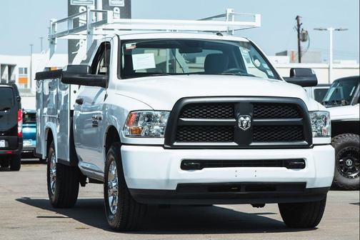 2018 RAM 2500 Tradesman Regular Cab 4x2 8' Box
