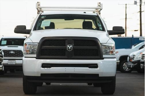 2018 RAM 2500 Tradesman Regular Cab 4x2 8' Box