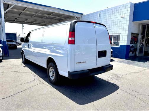 Summit White 2019 Chevrolet Express 3500 Work Van