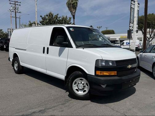 Summit White 2019 Chevrolet Express 3500 Work Van