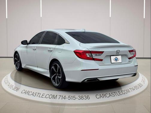 Platinum White Pearl 2018 Honda Accord Sport