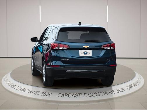 Blue Glow Metallic 2022 Chevrolet Equinox 1LT