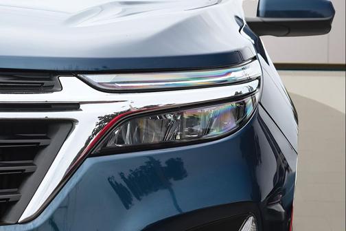 Blue Glow Metallic 2022 Chevrolet Equinox 1LT