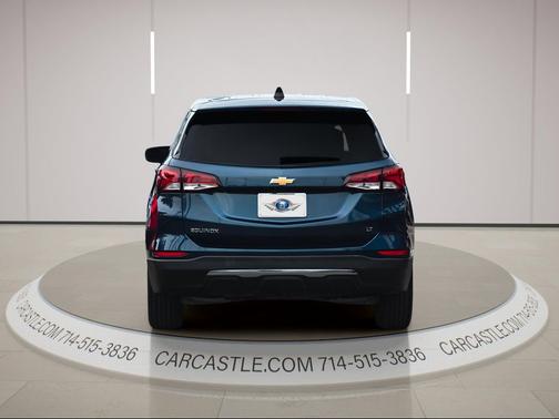 Blue Glow Metallic 2022 Chevrolet Equinox 1LT